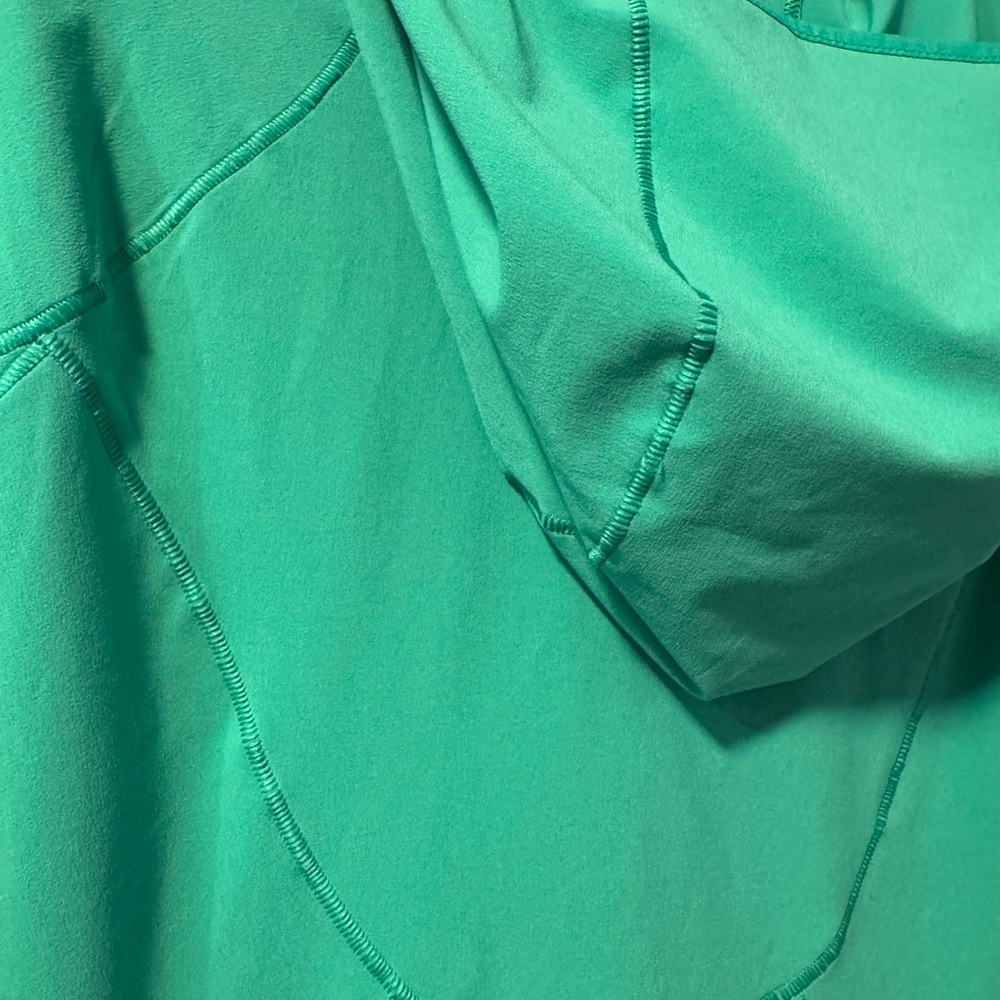 Lululemon Kelly Green Hooded windbreaker - Sz. 6 - Picture 4 of 5